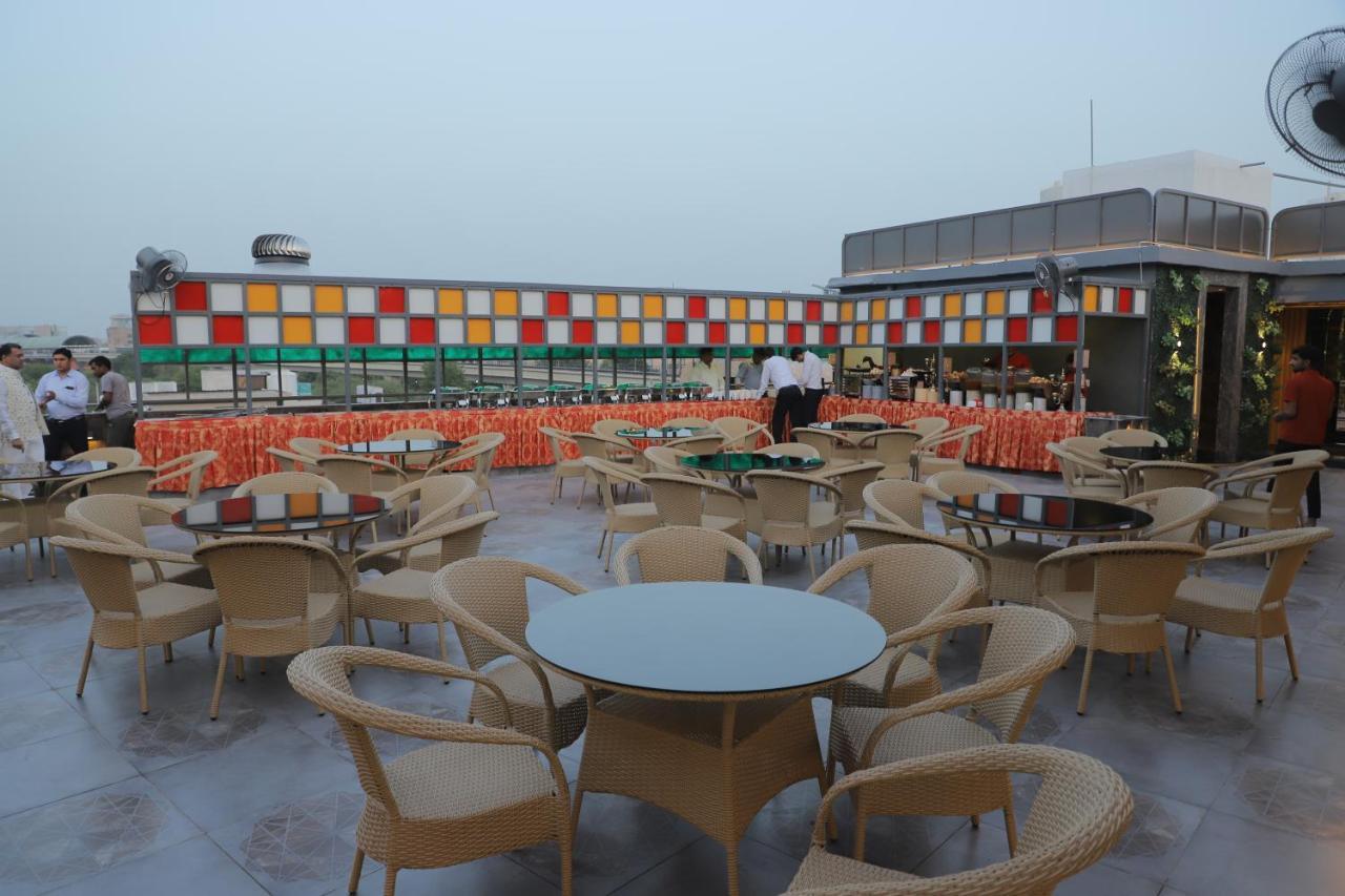 Hotel Haris Mg Road Gurugram Gurgaon Exterior photo