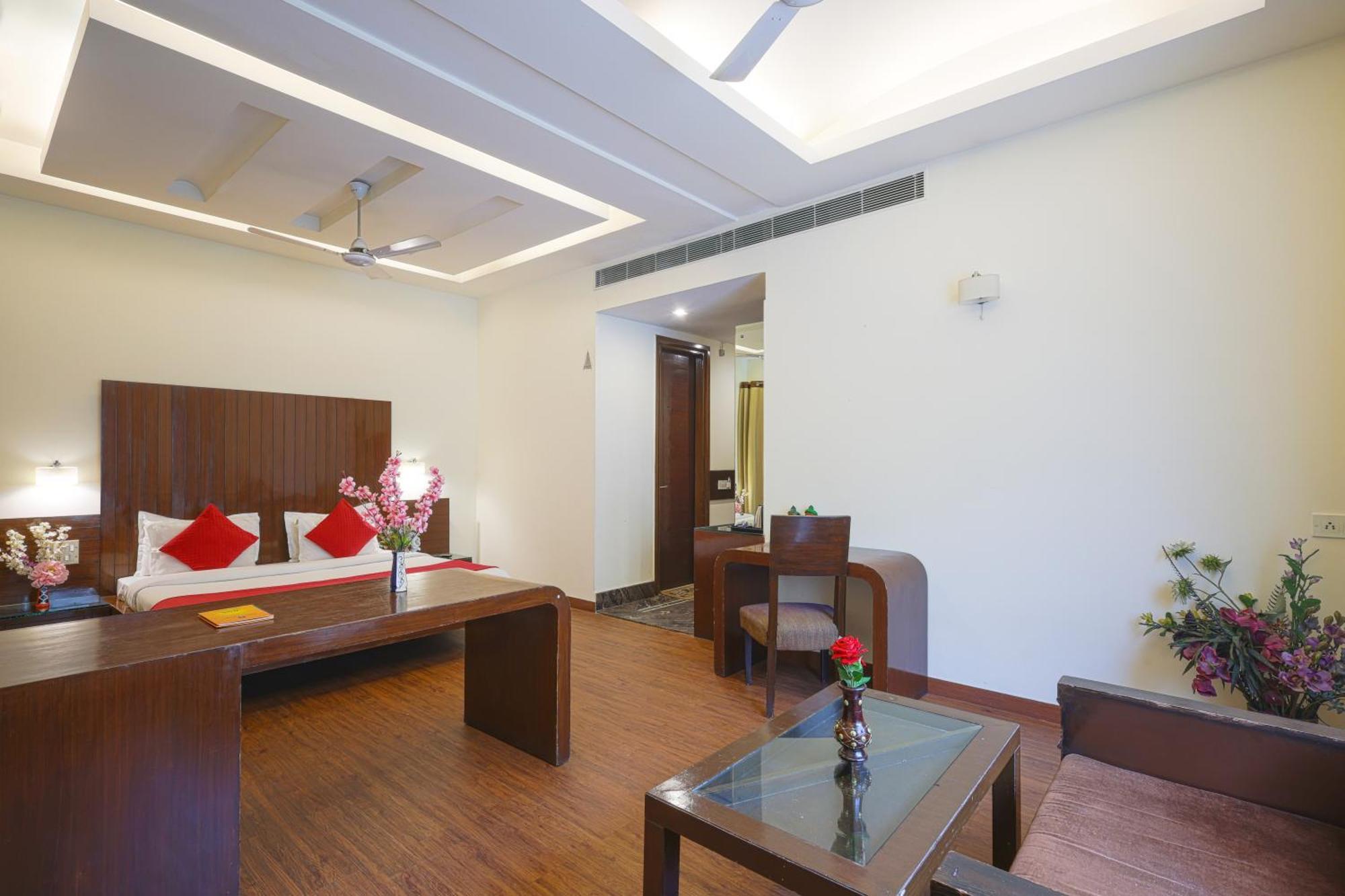 Hotel Haris Mg Road Gurugram Gurgaon Exterior photo