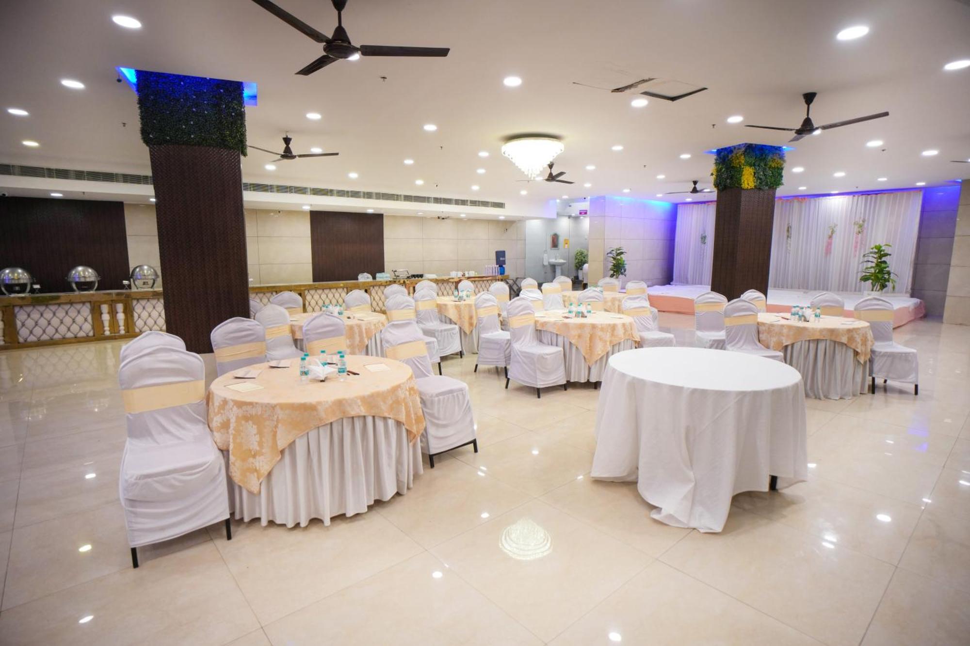 Hotel Haris Mg Road Gurugram Gurgaon Exterior photo